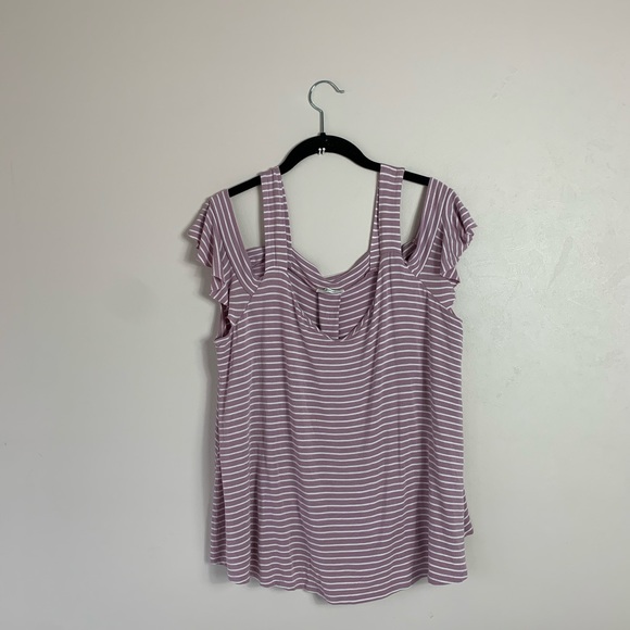[SALE] Jodifl cold shoulder spring top - Picture 3 of 6